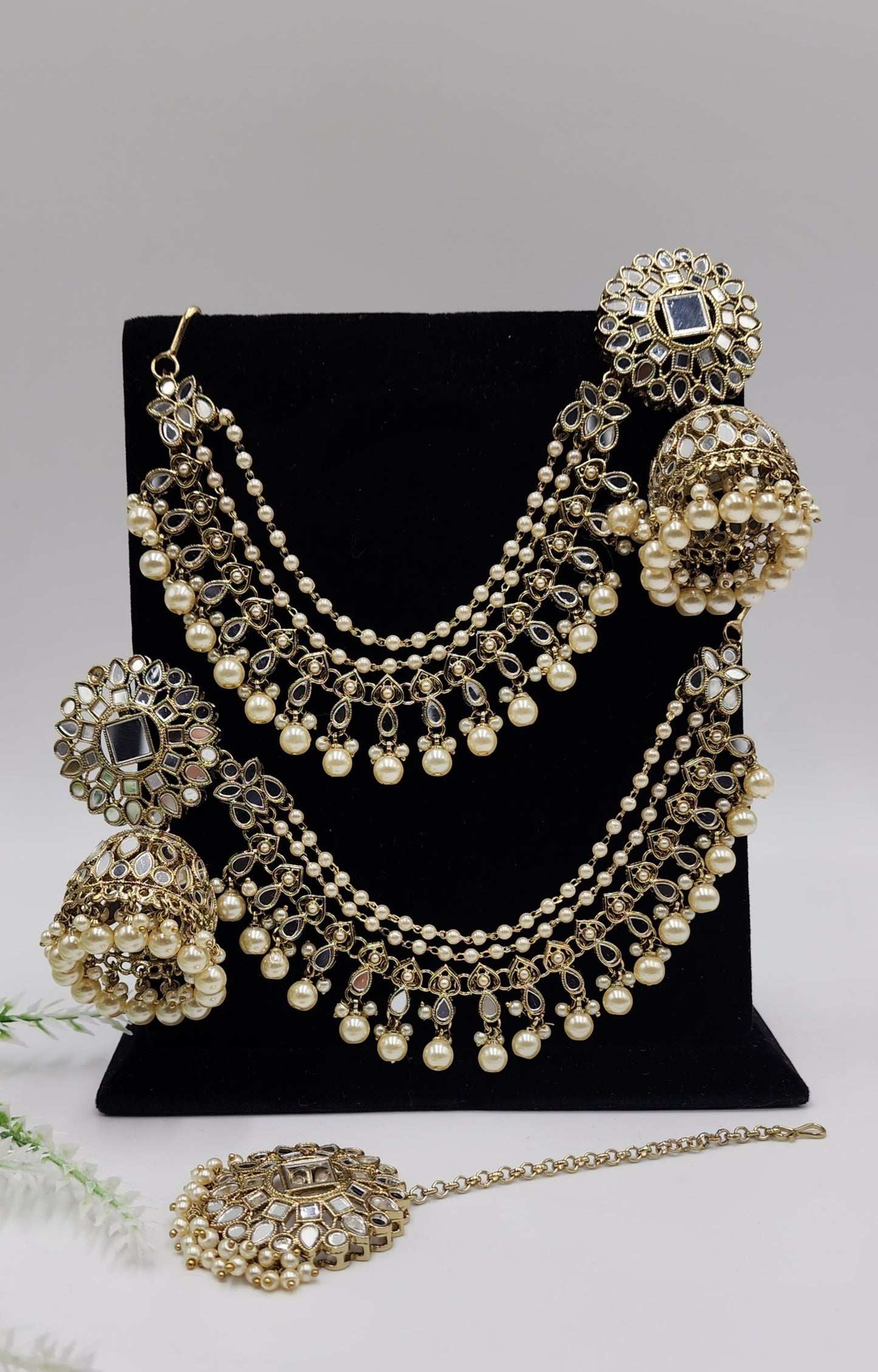 Mehreen Earrings