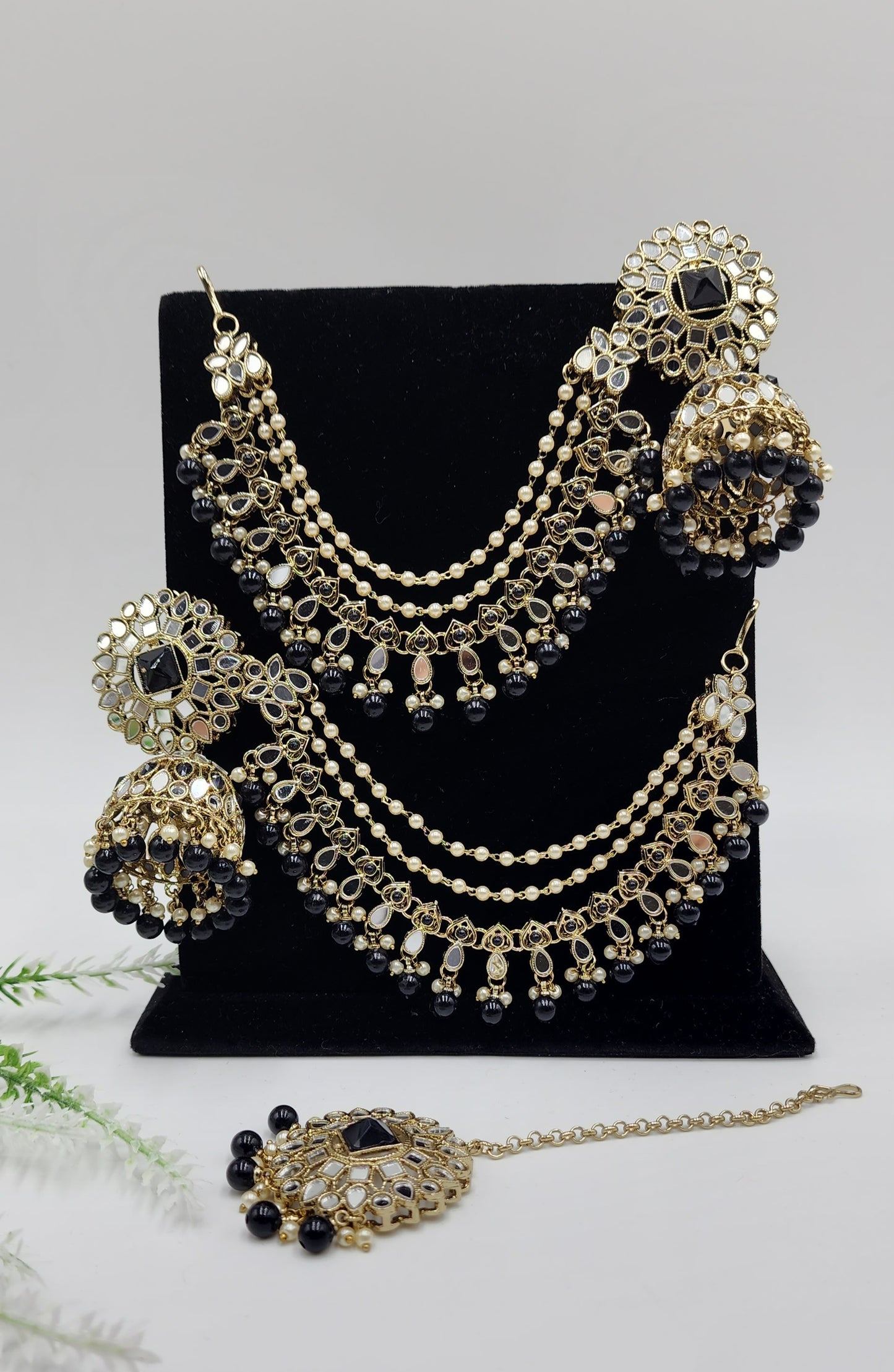 Mehreen Earrings
