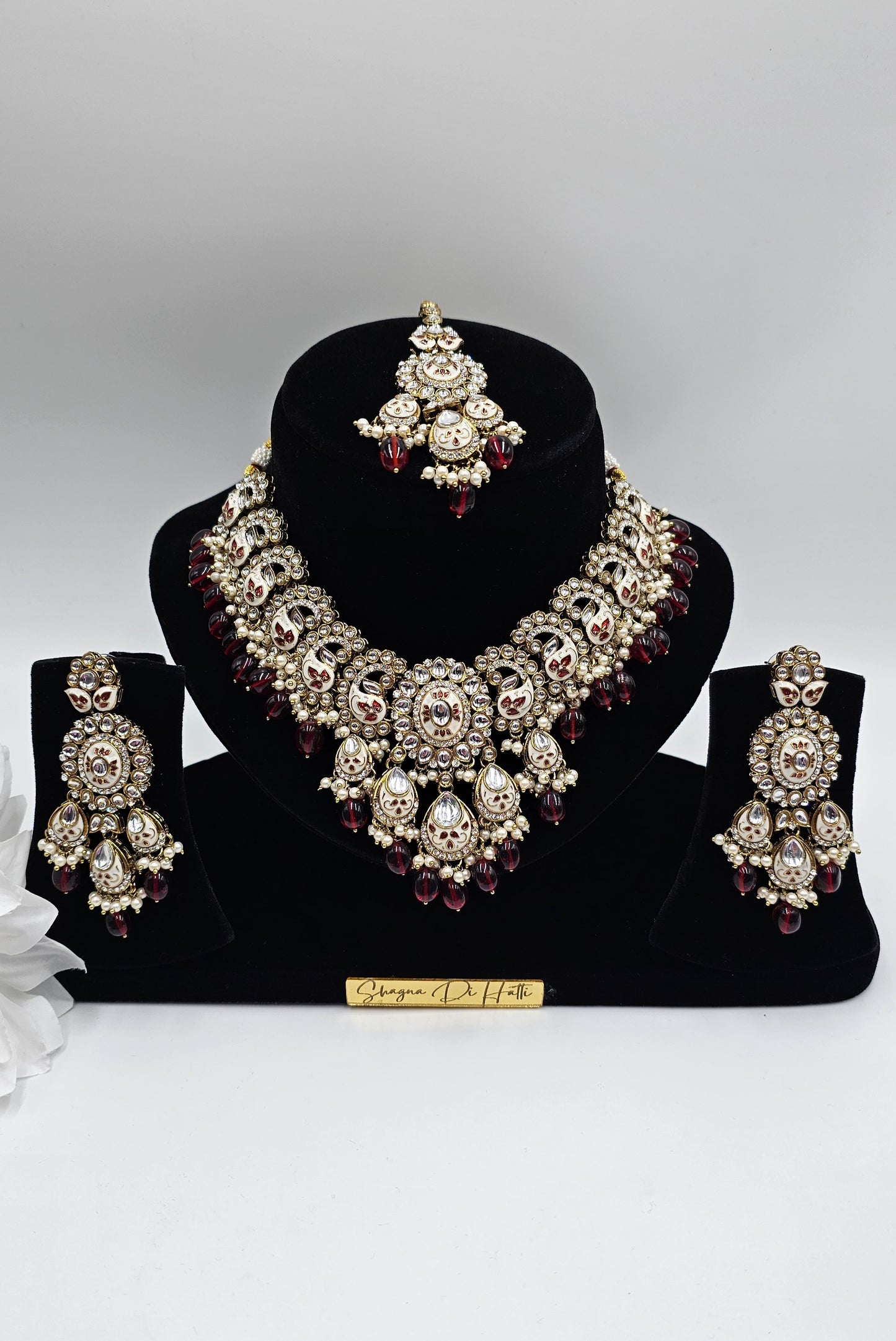 Nivisha Set