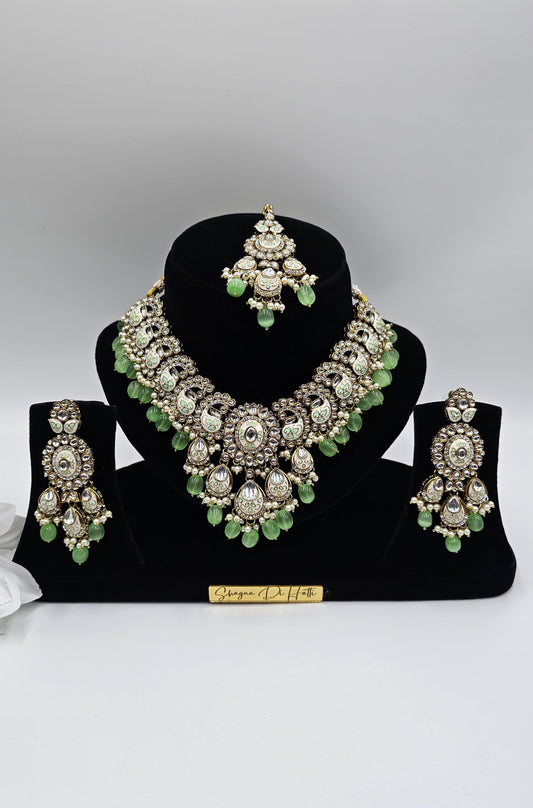 Nivisha Set