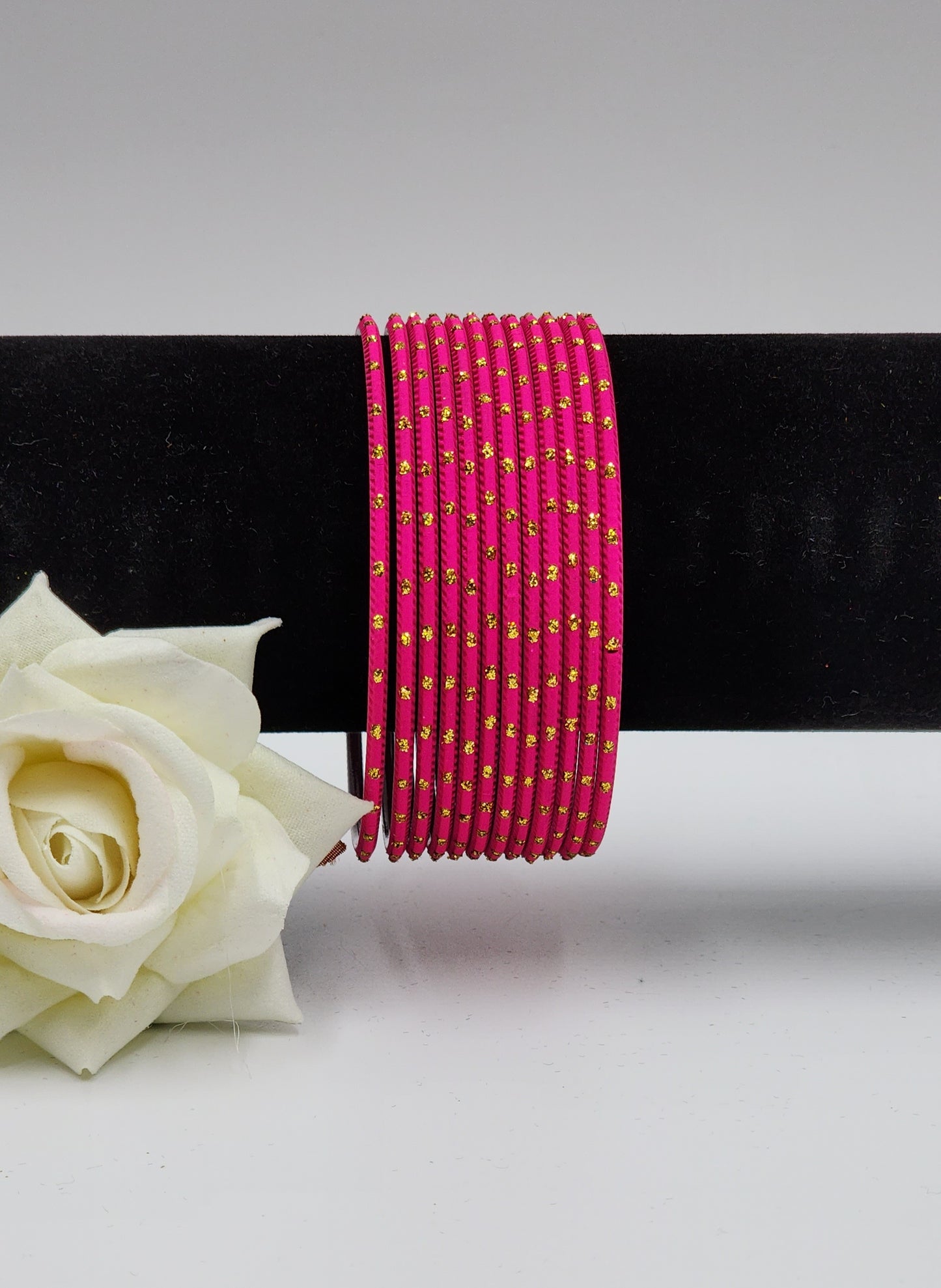 Alvira Bangles