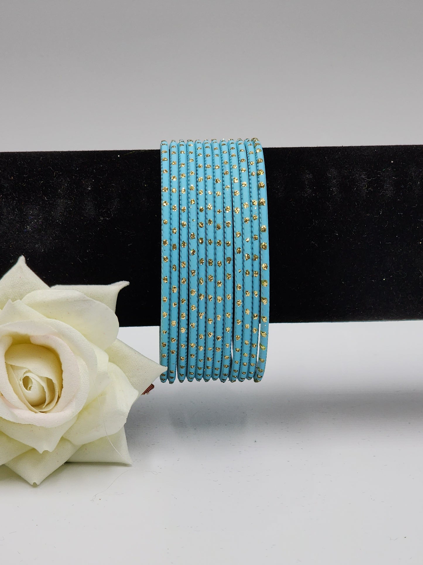 Alvira Bangles