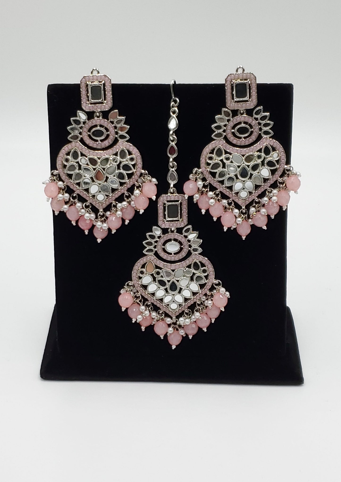 Eveleen Earrings