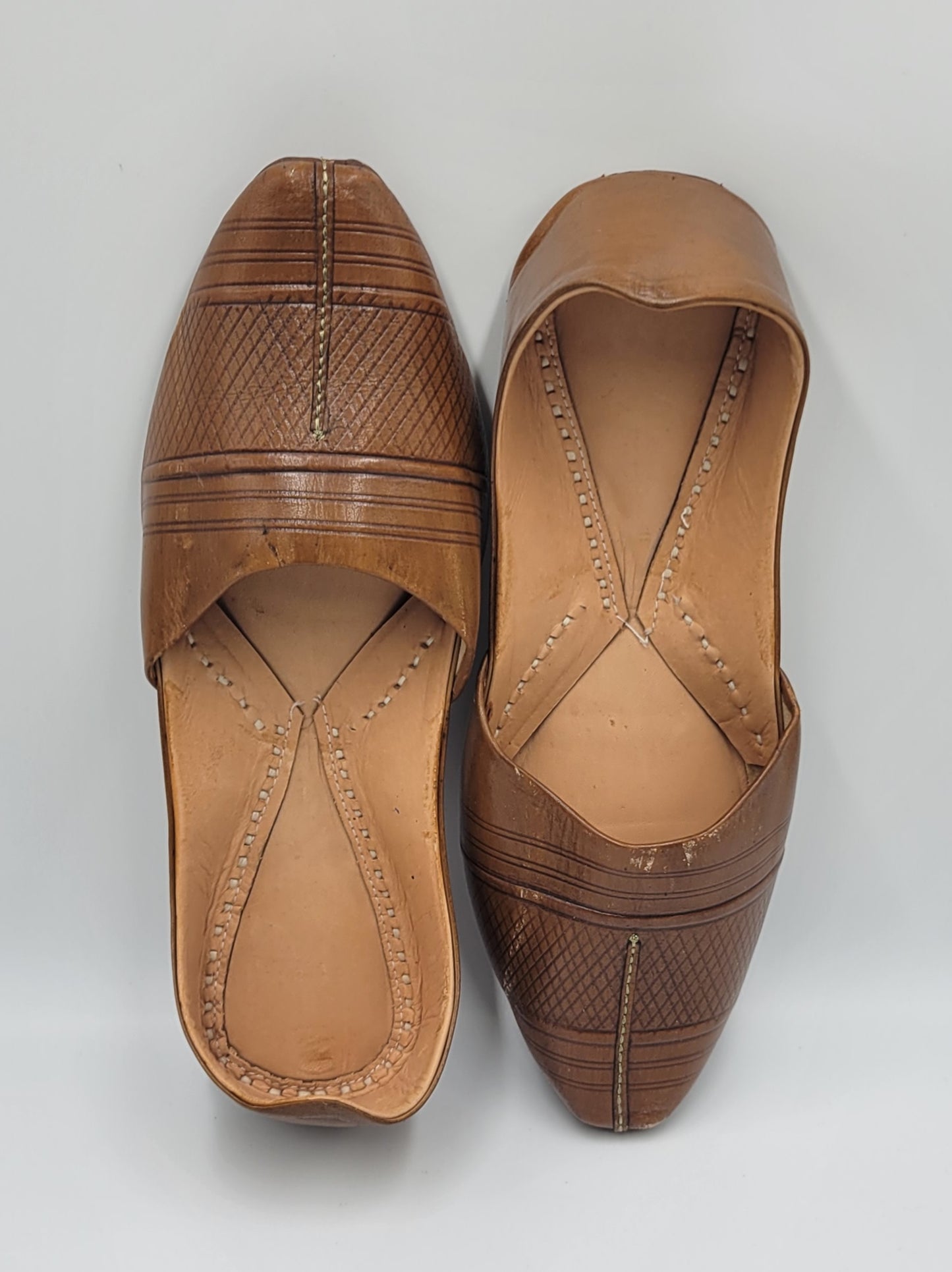 Sajjan Men's Punjabi Moja