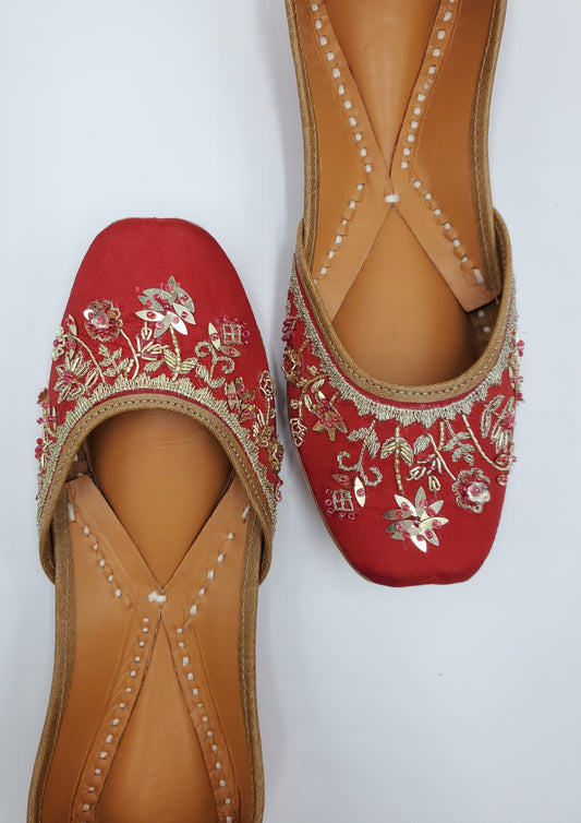 Surkh Women's Punjabi Jutti