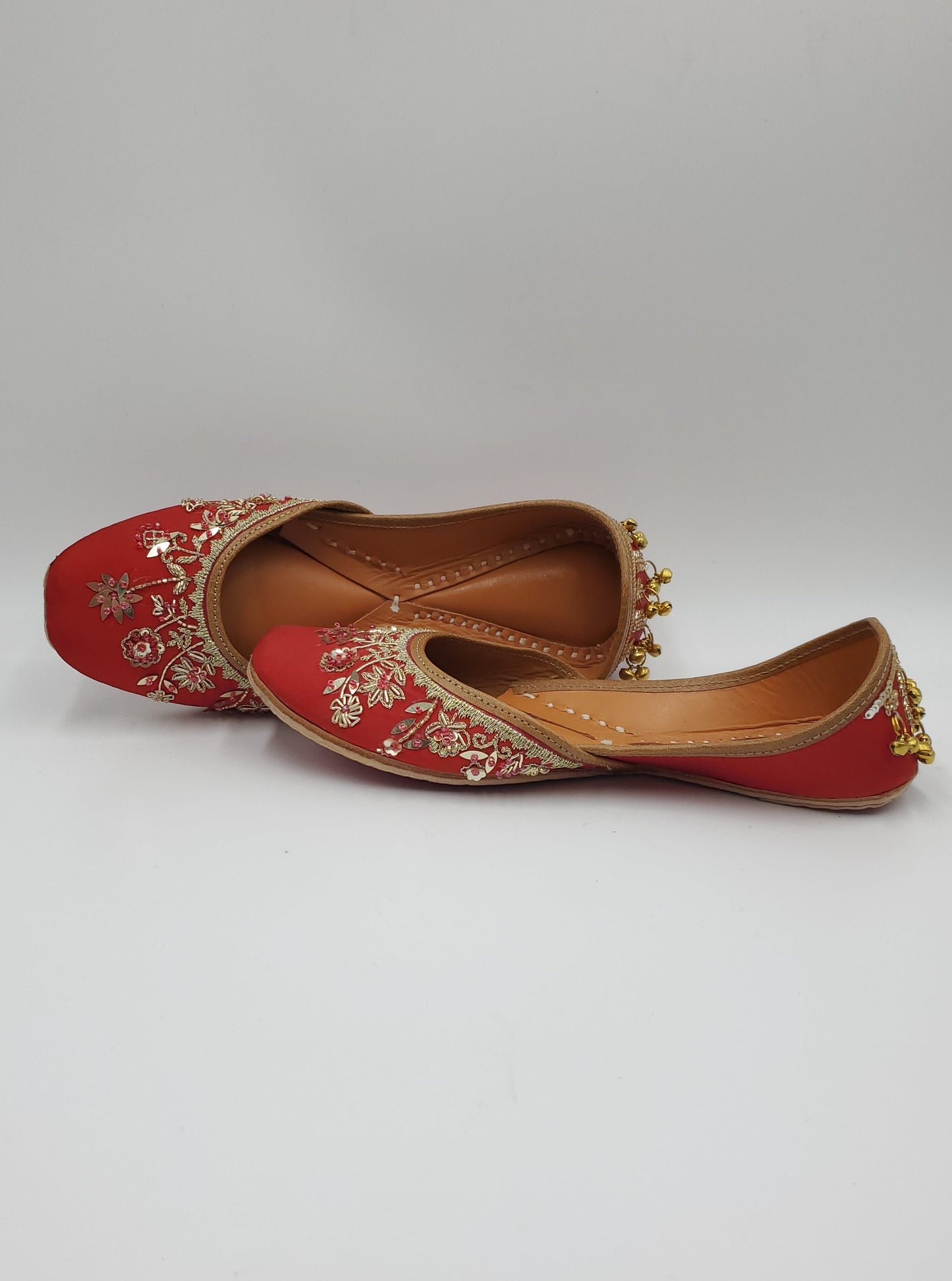 Surkh Women's Punjabi Jutti