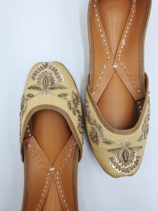 Tia Women's Punjabi Jutti