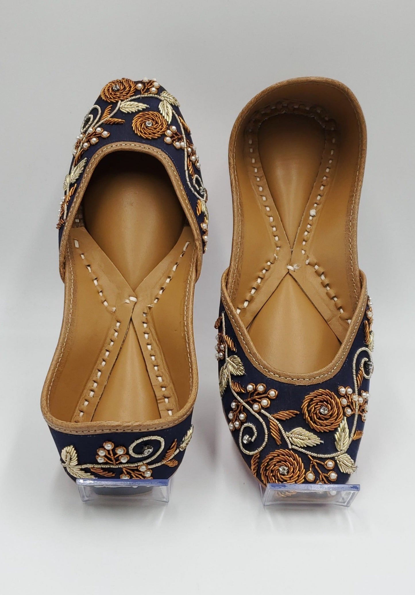 Julia Women's Punjabi Jutti