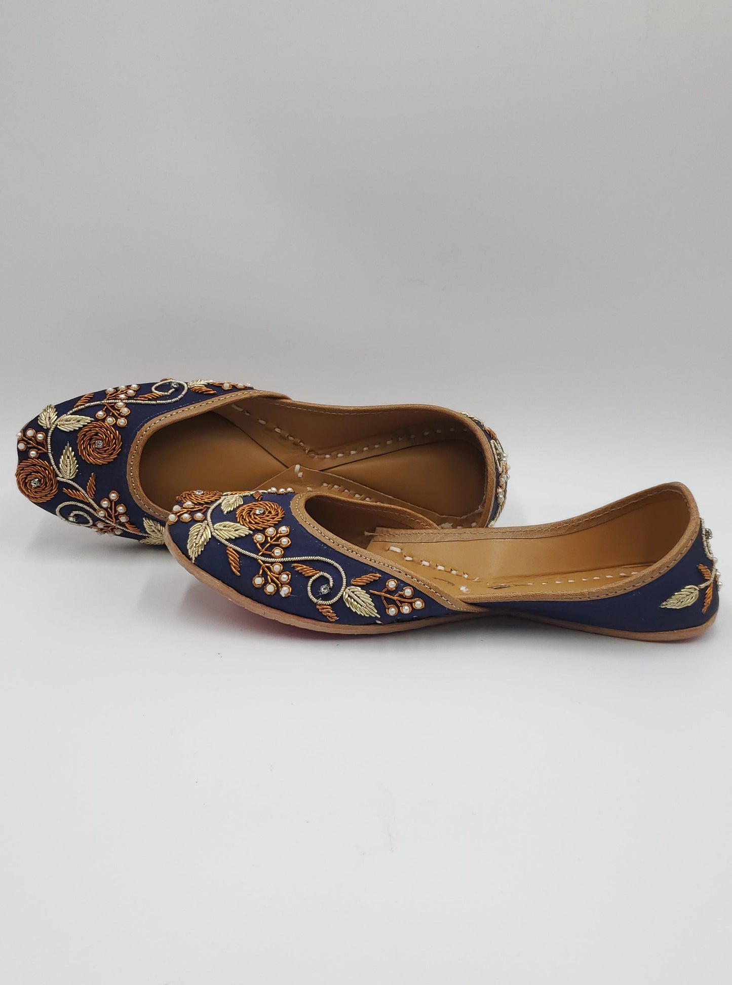 Julia Women's Punjabi Jutti