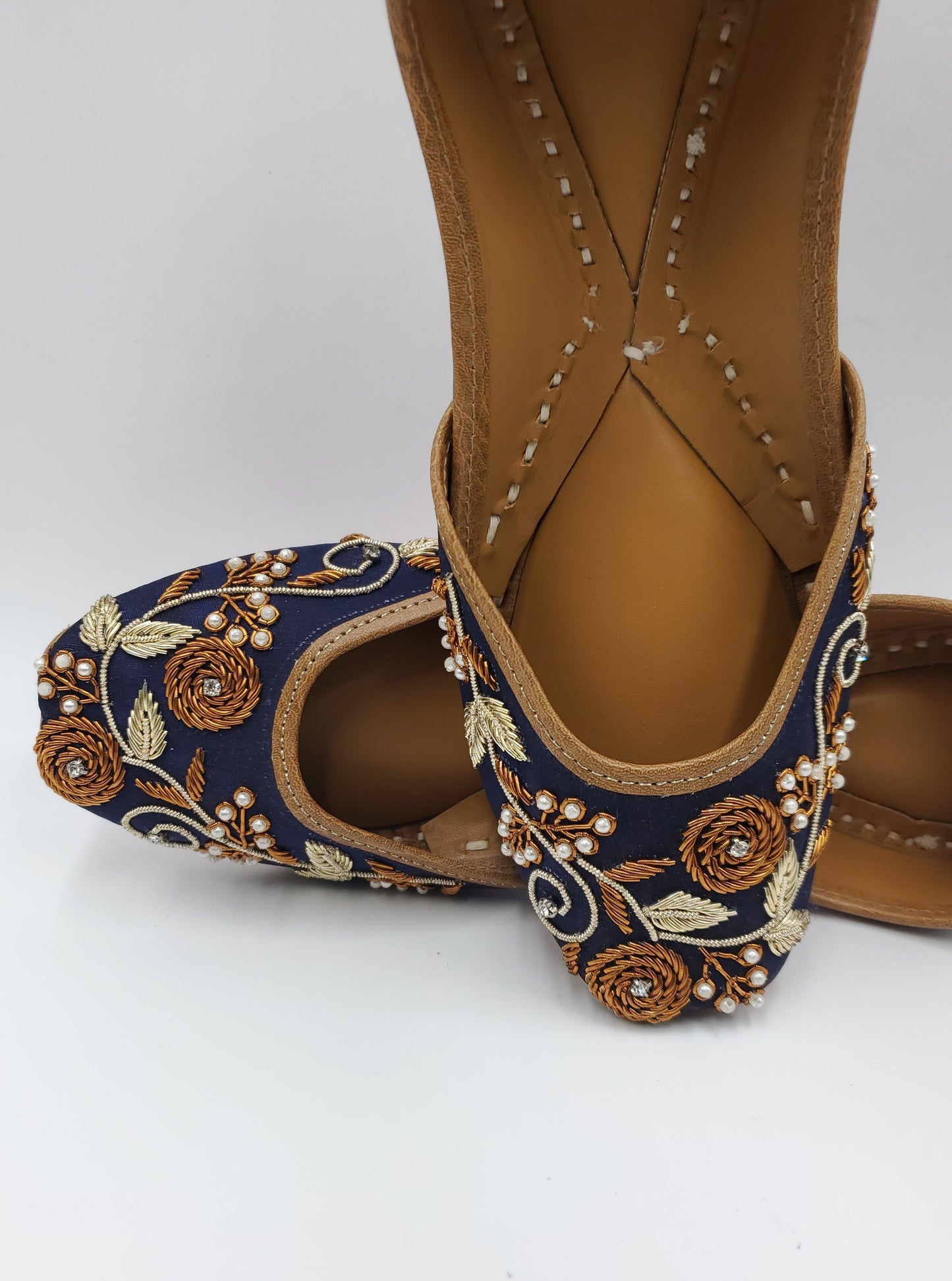 Julia Women's Punjabi Jutti