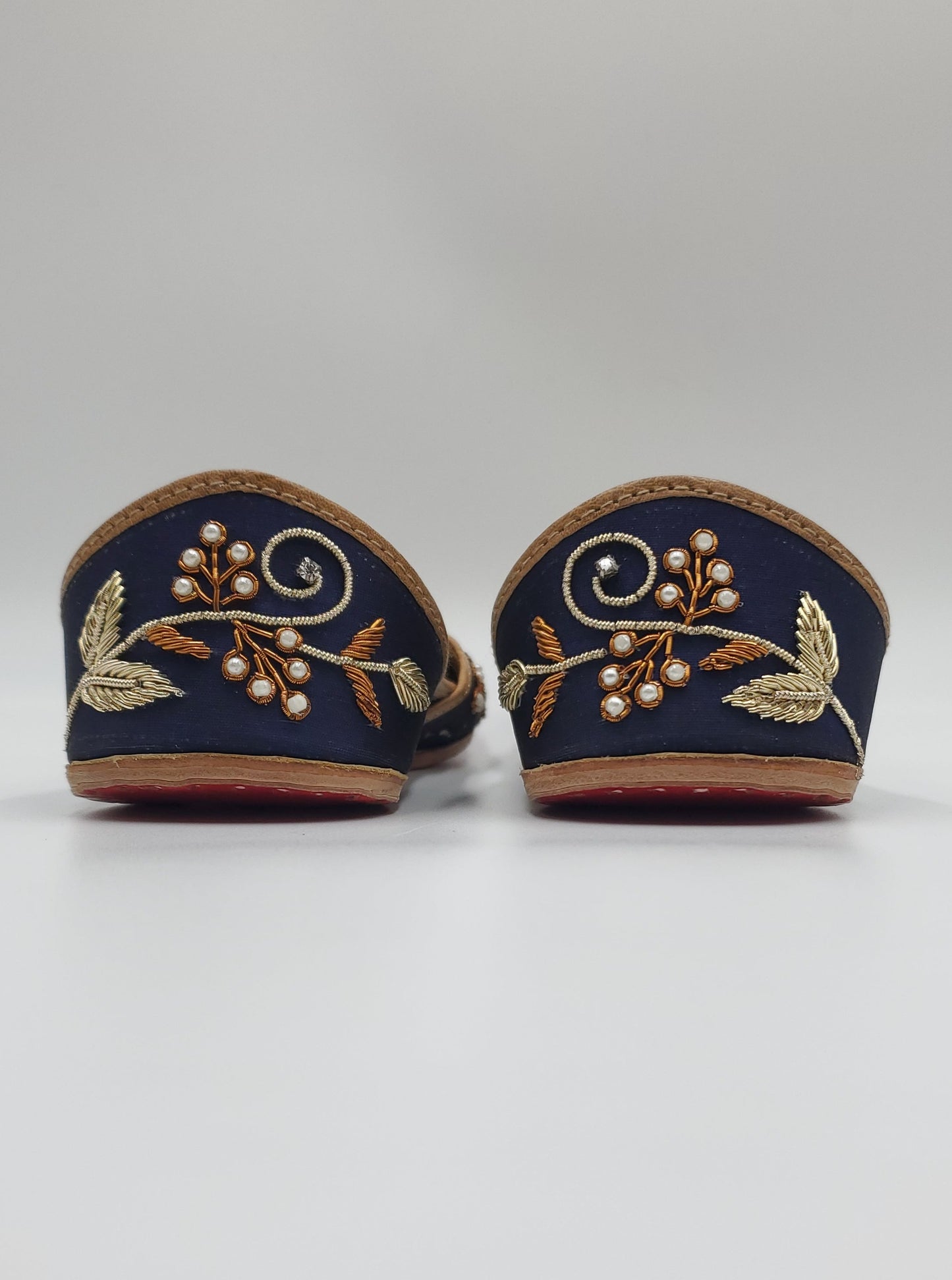 Julia Women's Punjabi Jutti