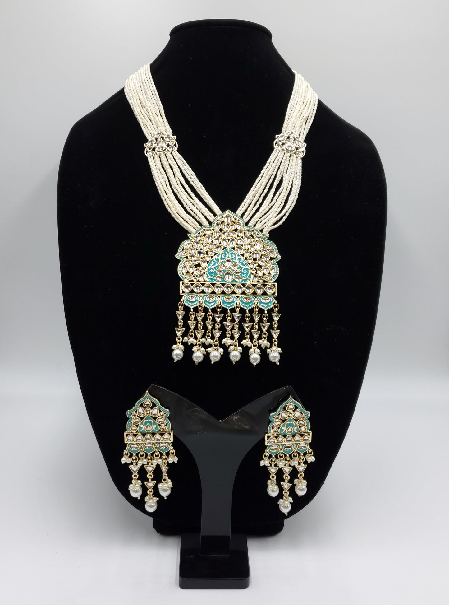 Yana Necklace Set