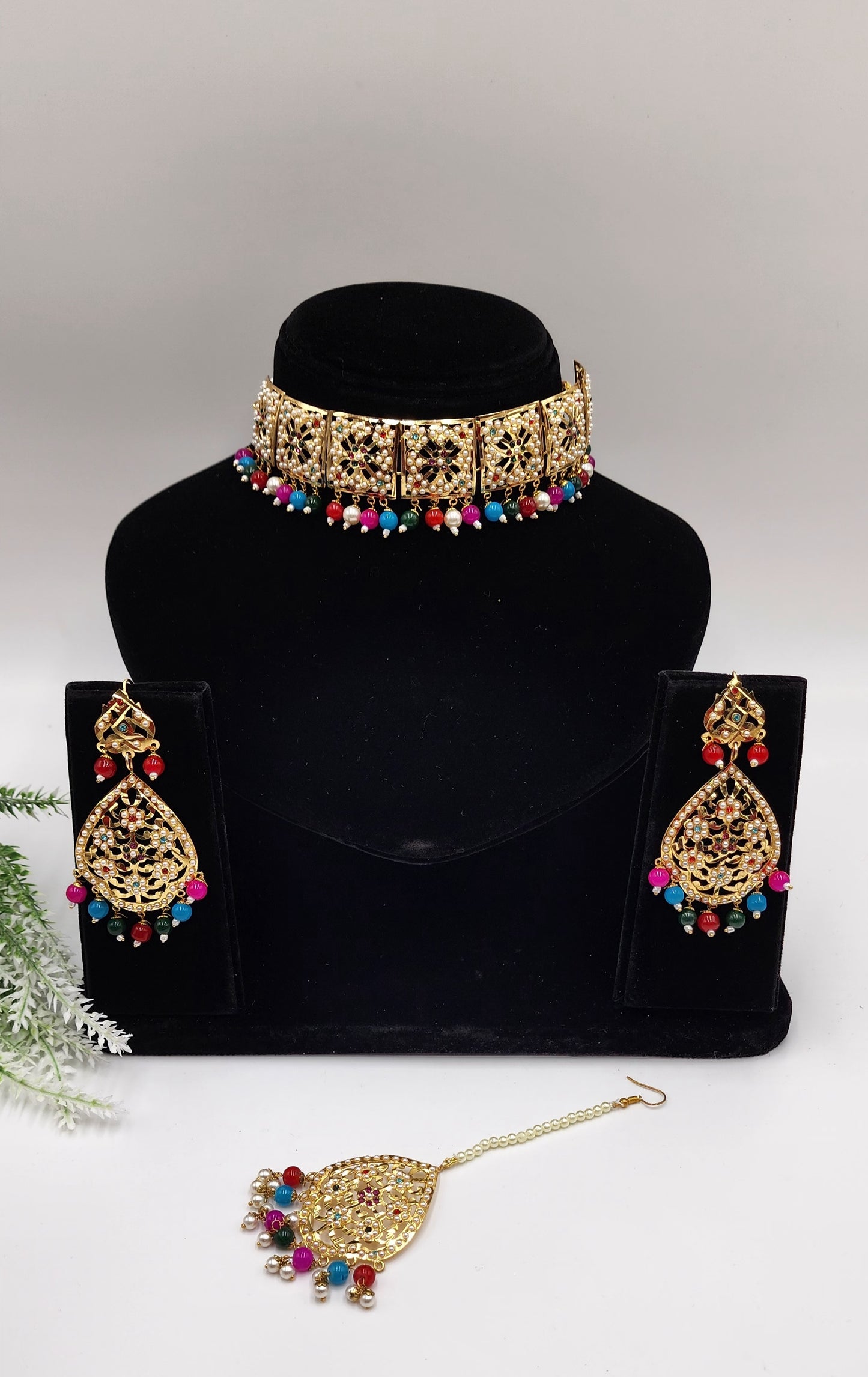 Shano Traditional Jadau Sets