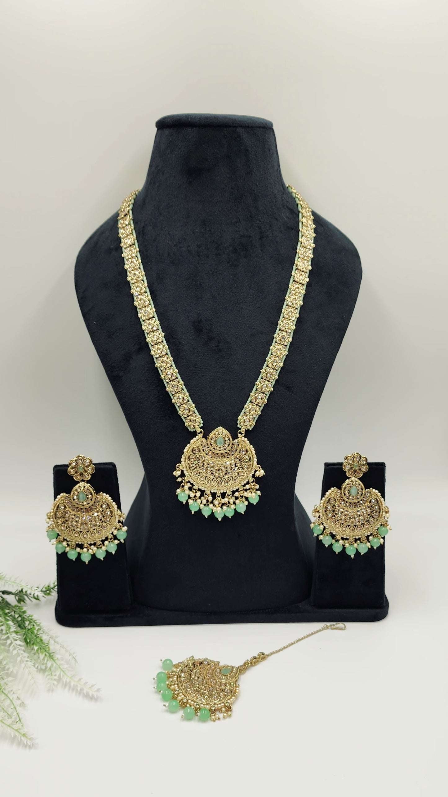 Arzoye Long Necklqce Set