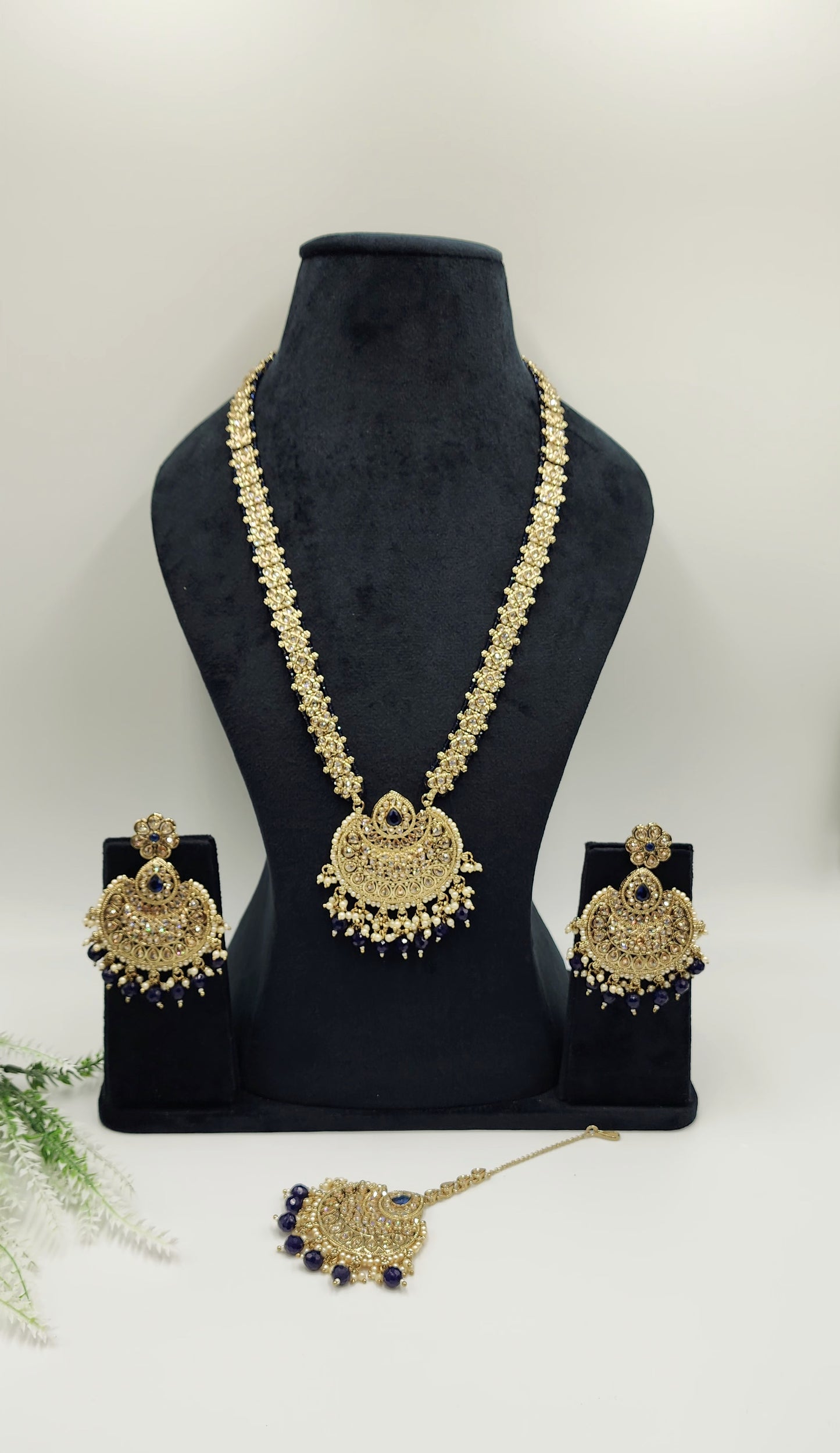 Arzoye Long Necklqce Set