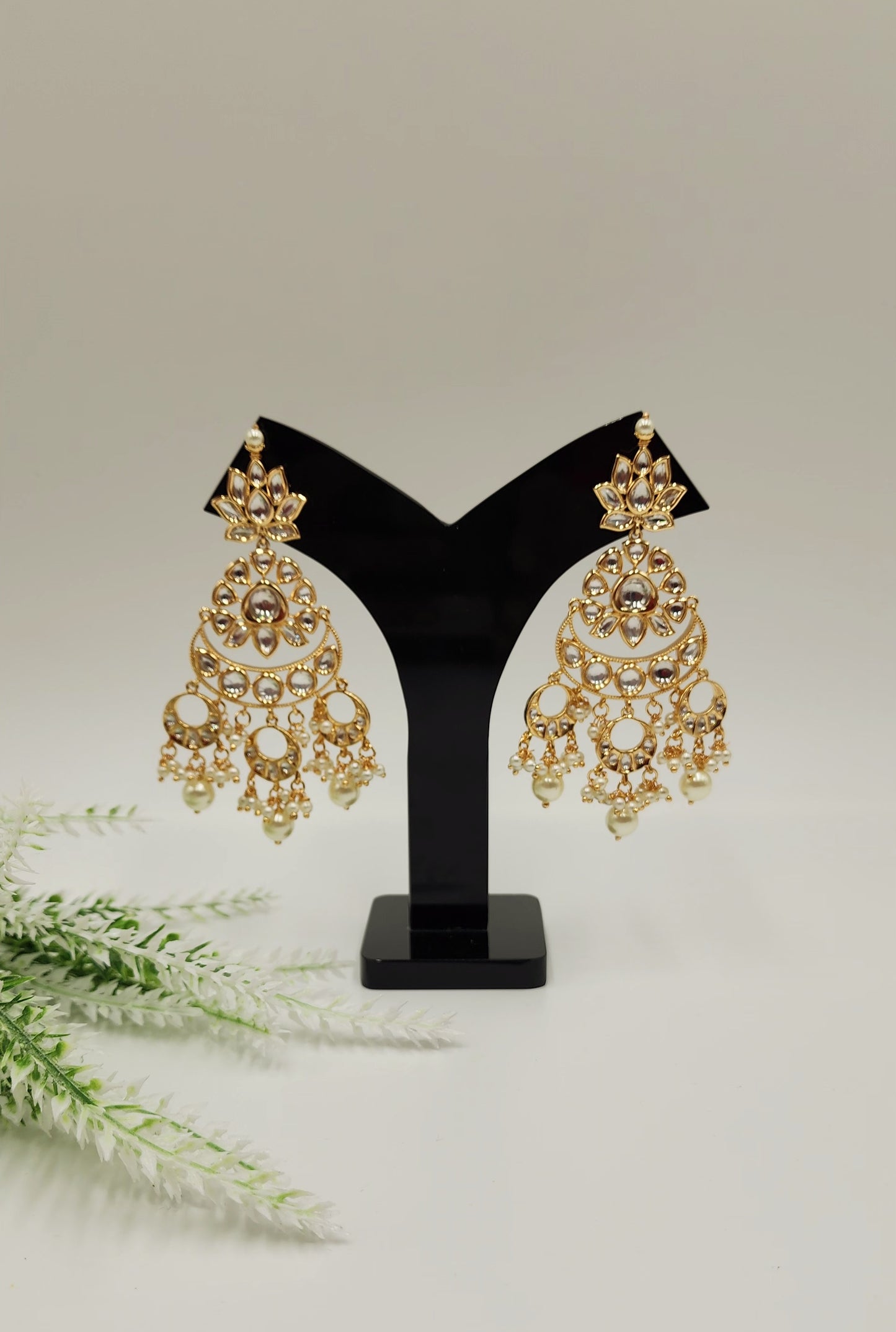 Paro Tiyanni Earrings