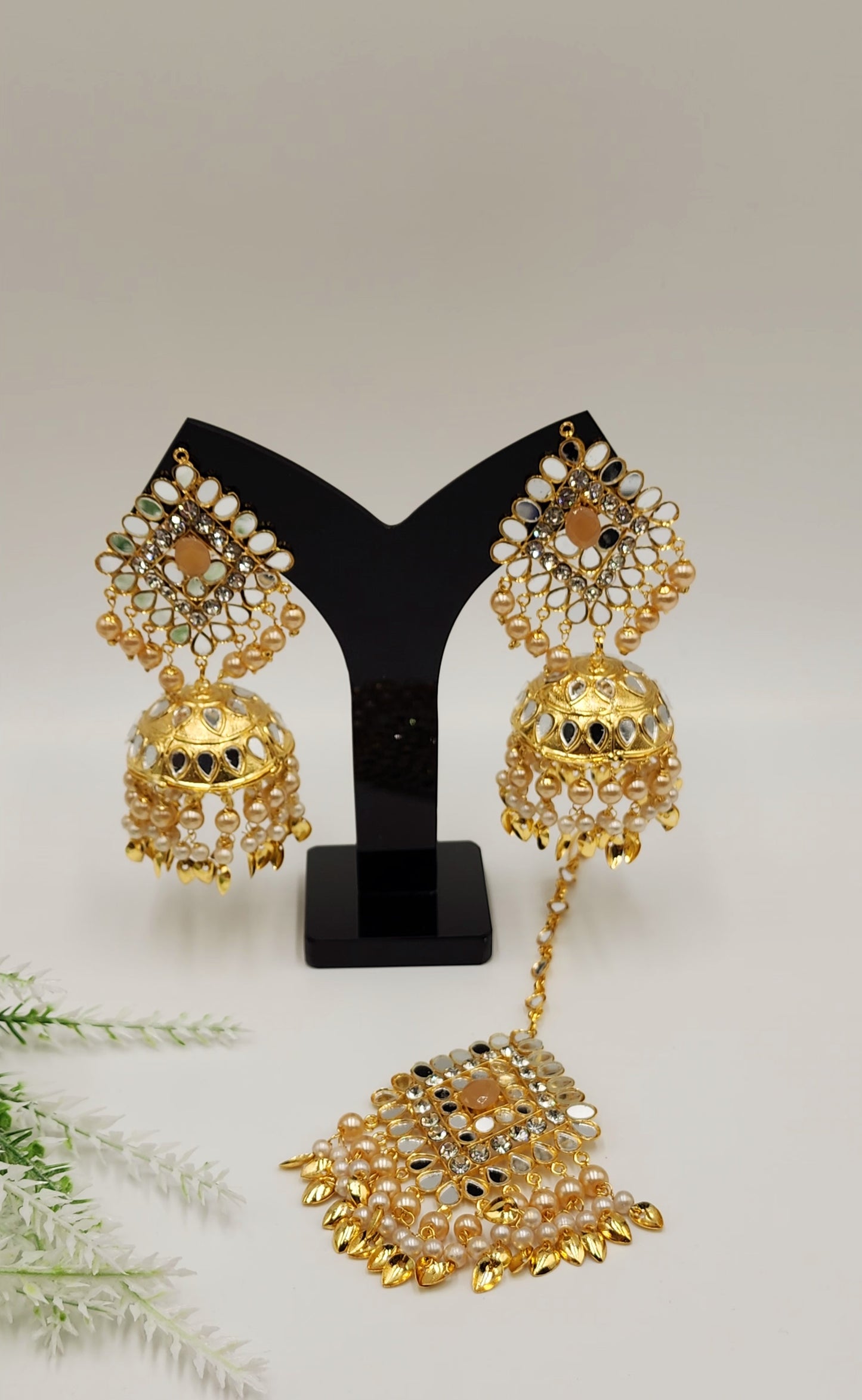 Taran Traditional Earrings