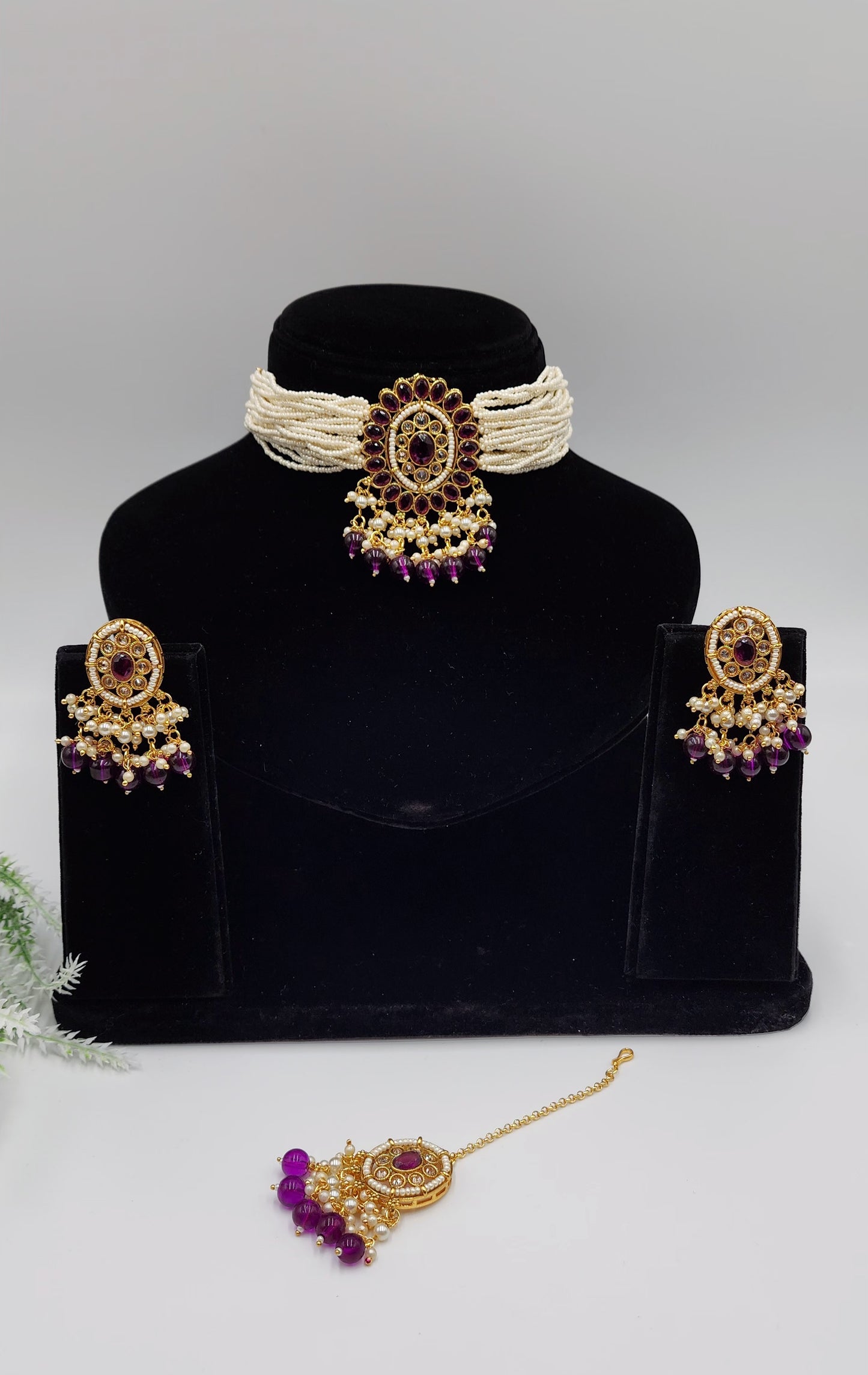 Yaad Choker Set