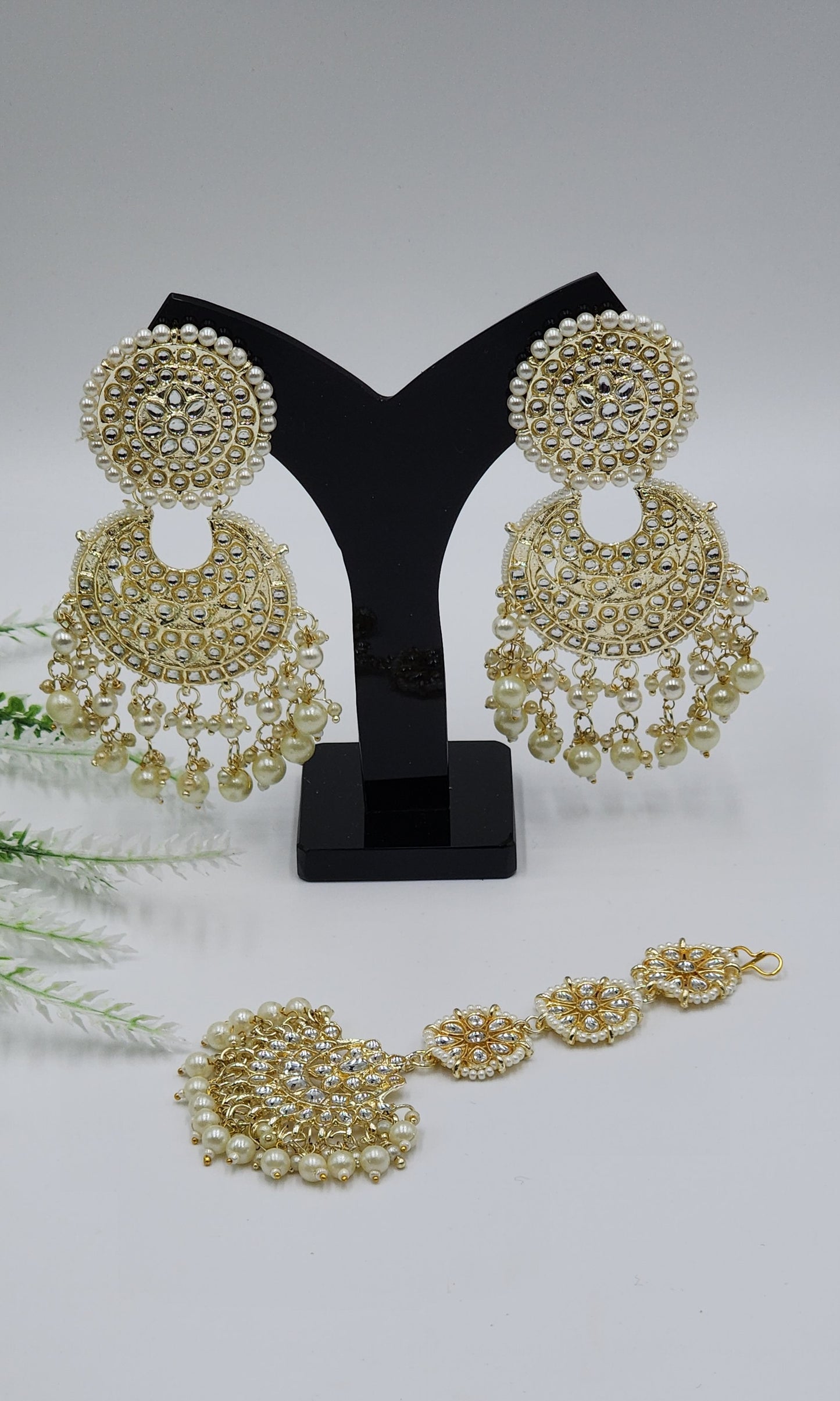 Maheen Earrings