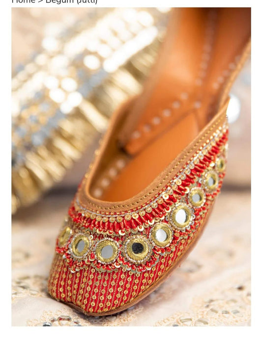 Iniaat Women's Punjabi Jutti
