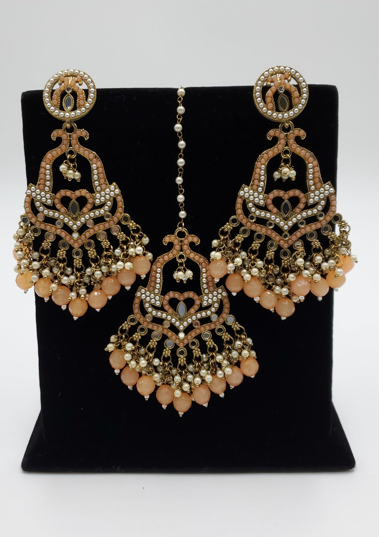 Dilruba Earrings