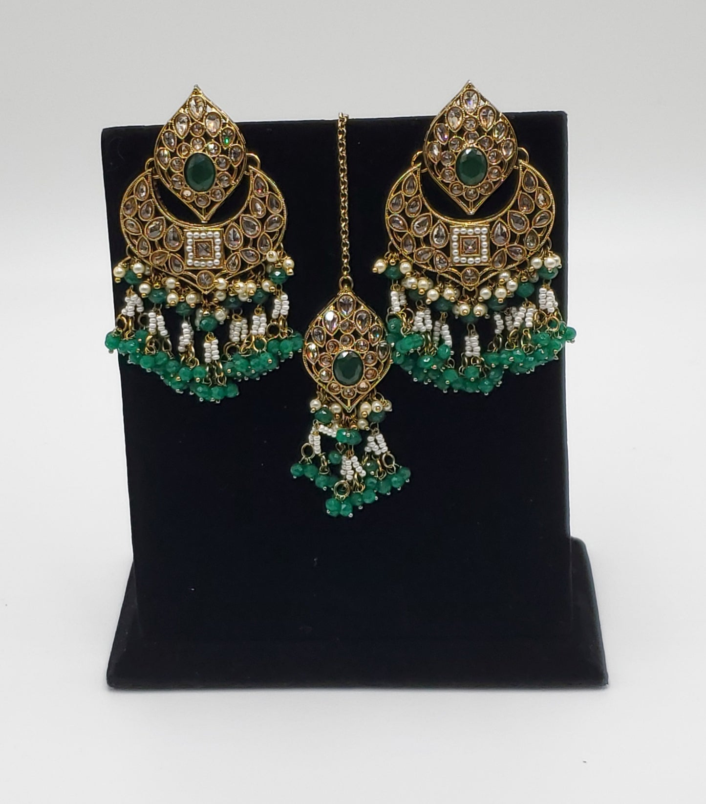 Aarzoo Earrings