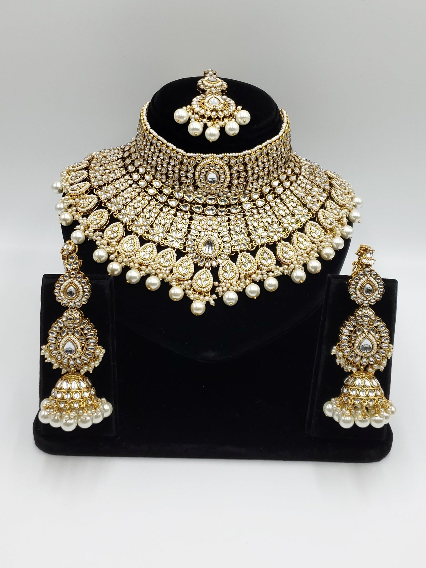 Vedika Bridal Set