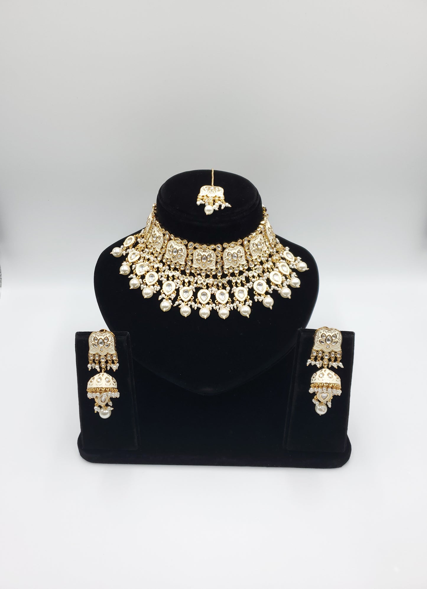 Nitiya kundan Set