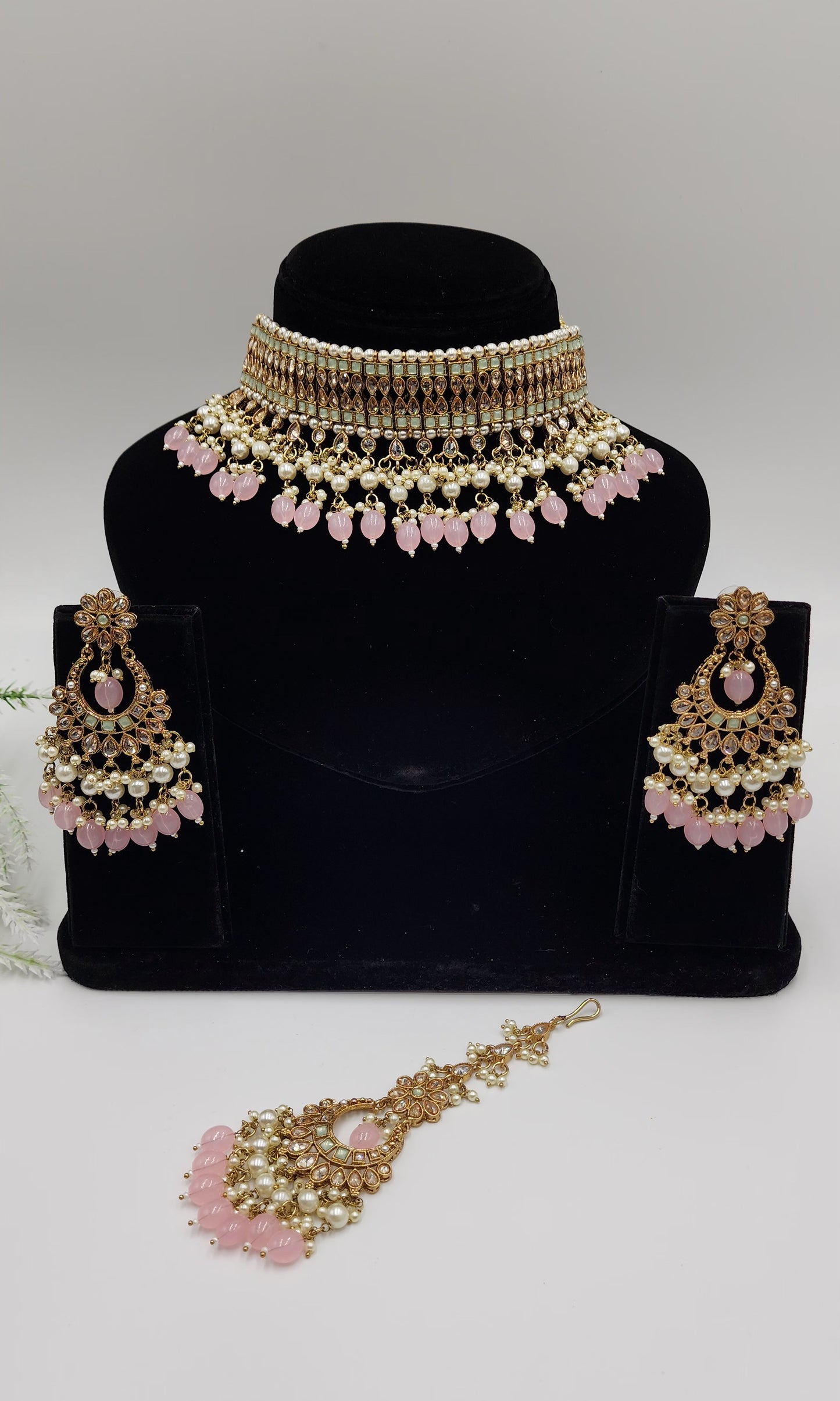 Lata Jewelry Set