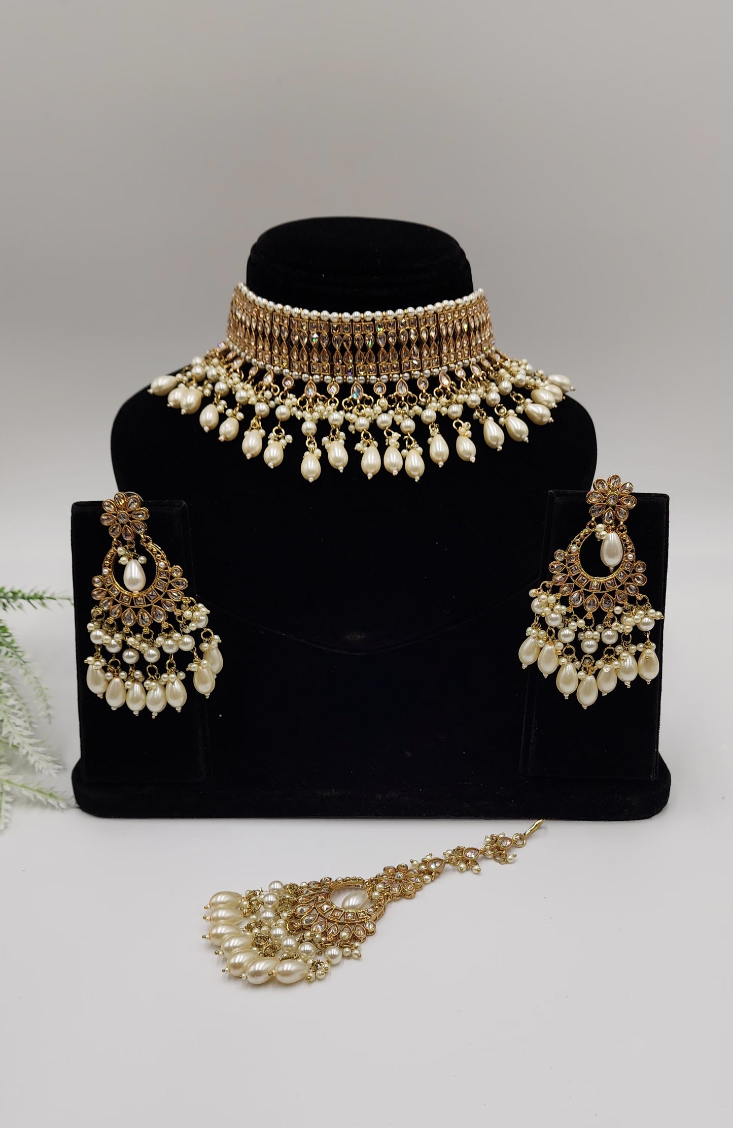 Lata Jewelry Set